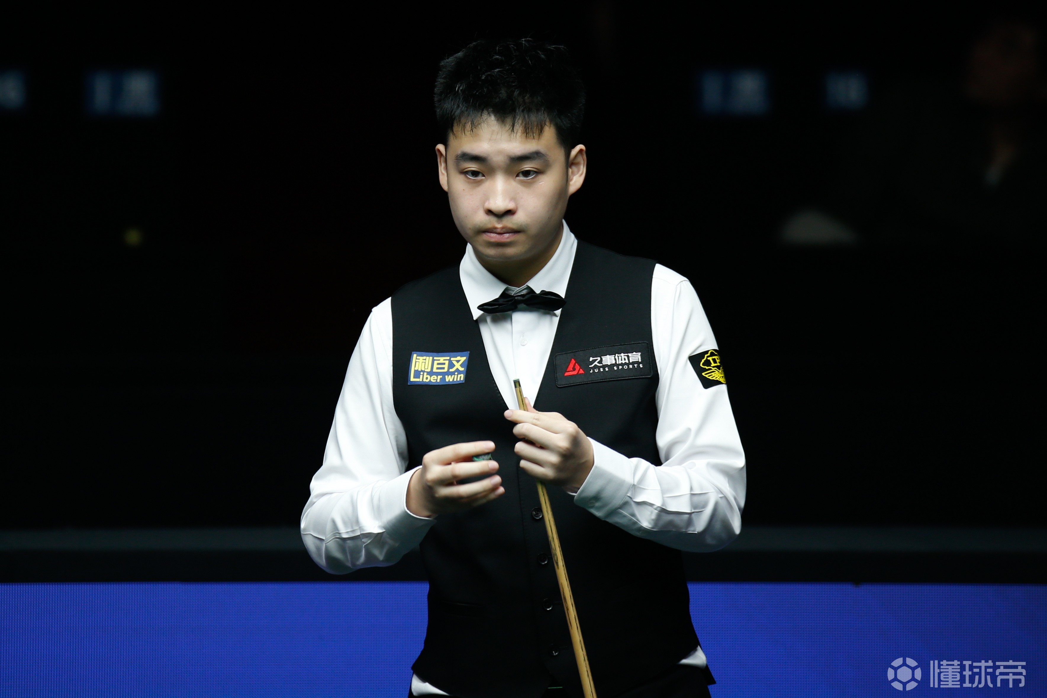 一直表现出 一直表现出