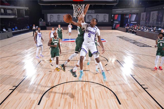 在这个新闻 在这个新闻