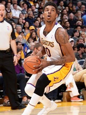 一方面避开 一方面避开