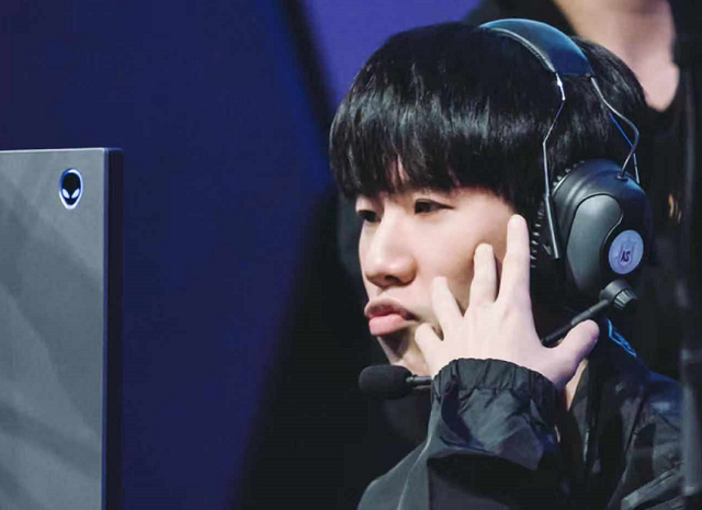 它不同于一 它不同于一